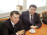 [Dr. Rakhat M. Aliyev i  mr. Mirzahan Salikbaev]