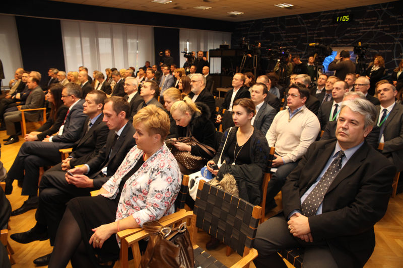 Kupci, partneri i mediji na svečanosti / Customers, partners and media at the ceremony
