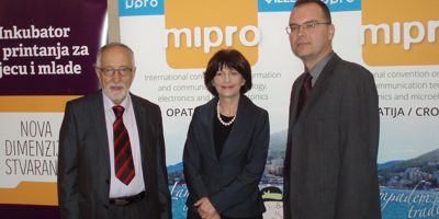 From left to right: Petar Biljanović, President of MIPRO Program Committee, Gordana Kovačević and Željko Jurić