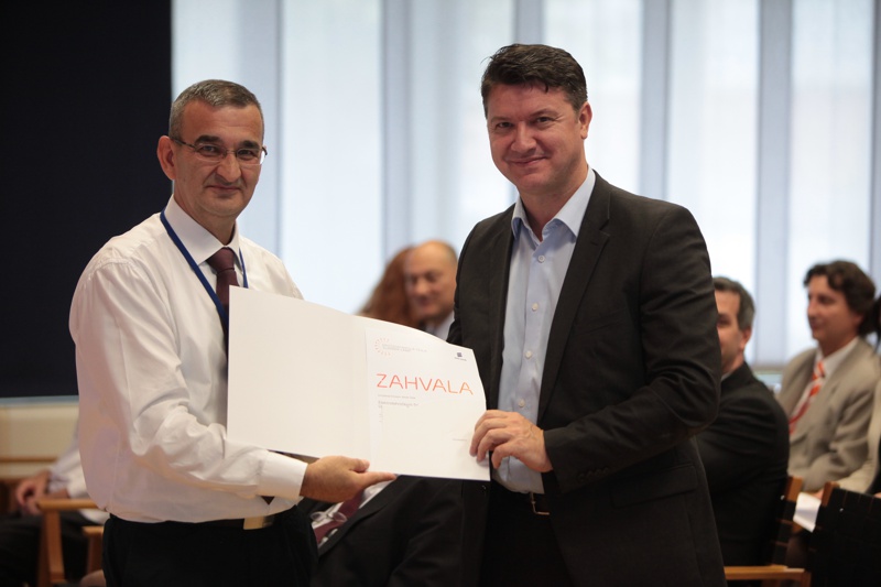 Zahvala ETF Tuzla / Award for successful collaboration to ETF Tuzla