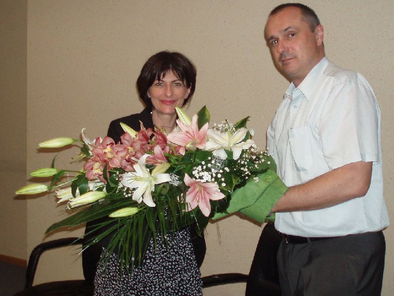 Čestitke i cvijeće za veliko postignuće / Congratulations and flowers for a big achievement