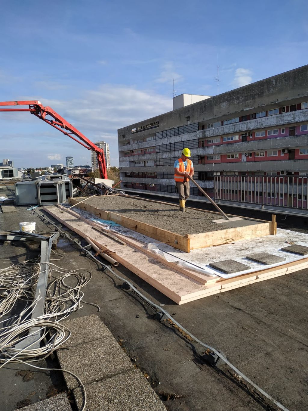 Betoniranje postolja klima komore na krovu, listopad 2019.